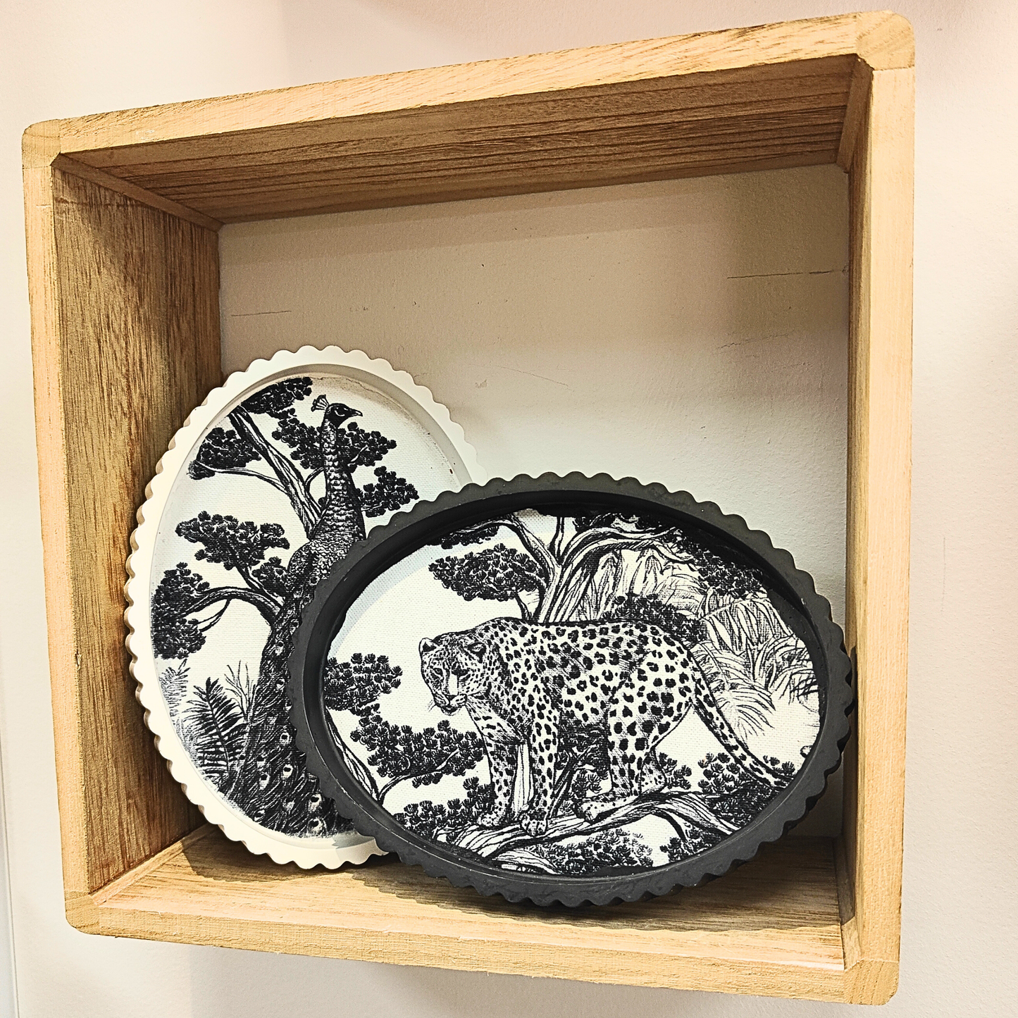 Plateau décoratif en jesmonite avec tissu incrusté – Collection Jungle