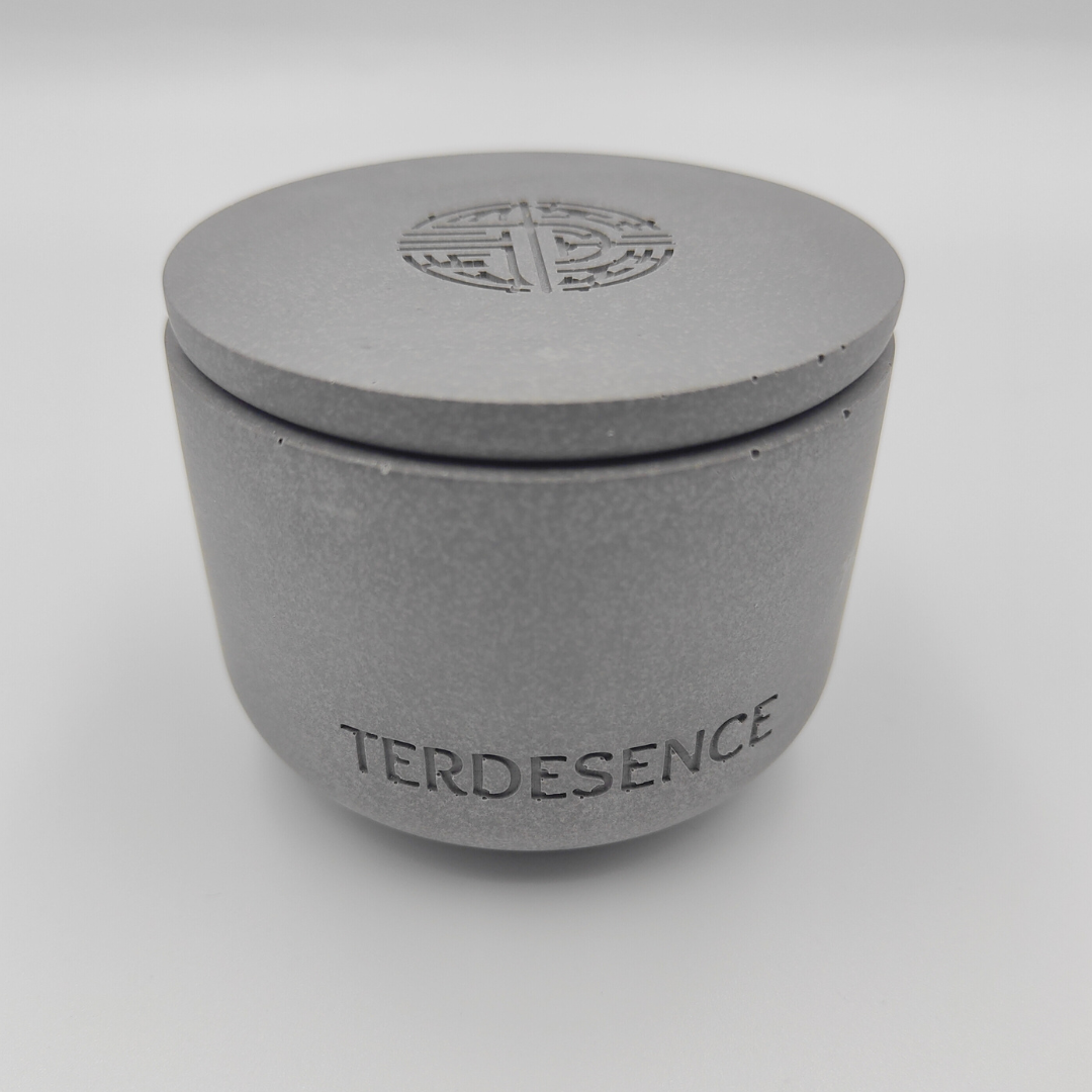 Bougie parfumée rechargeable avec couvercle - Tana Collection